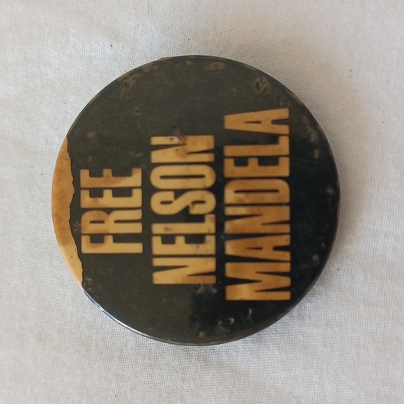 SET OF 10 Vintage 80s Political Punk Rock Pinback Buttons in Various Sizes - Picture 5 of 16